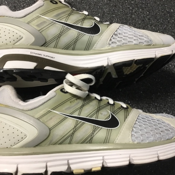 Nike Lunarglide 2 Flywire Women’s Running Shoe - Picture 9 of 16